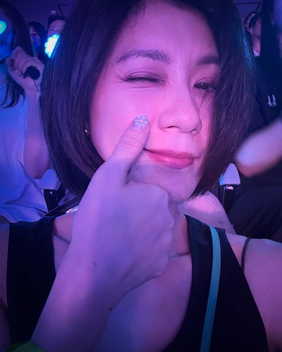 Đại hội sao tại concert G-Dragon: Bạn thân Lee Soo Hyuk bay đến tận nơi, Giả Tịnh Văn và bạn thân Từ Hy Viên bị 