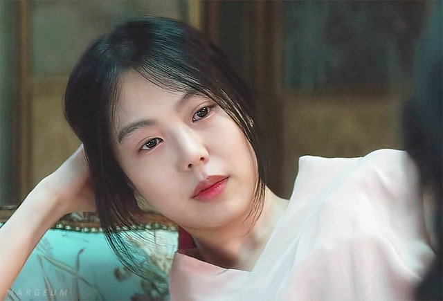 Nữ diễn viên ngoài đời là "tiểu tam" bị ghét bậc nhất, lên phim là tiểu thư kinh điển, đẹp ma mị khó ai sánh bằng- Ảnh 12.