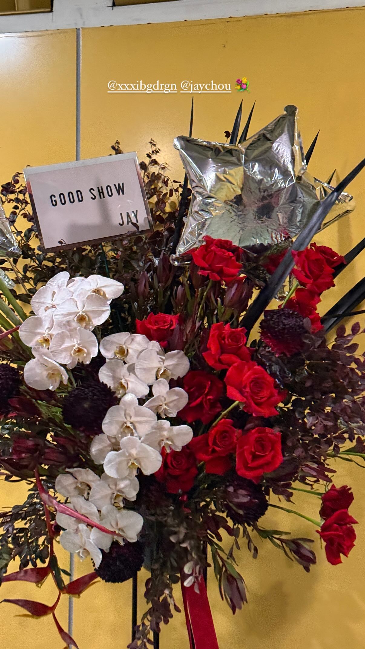 Đại hội sao tại concert G-Dragon: Bạn thân Lee Soo Hyuk bay đến tận nơi, Giả Tịnh Văn và bạn thân Từ Hy Viên bị 