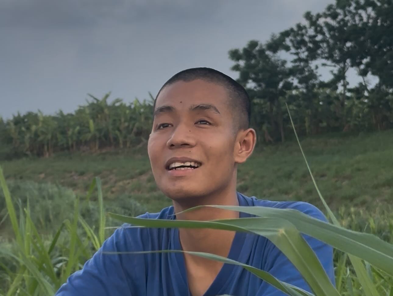 Bị mất thị lực sau tai nạn, chàng trai bỏ dở việc học Y Đa khoa: "Muốn ôm cậu 1 cái"- Ảnh 3.