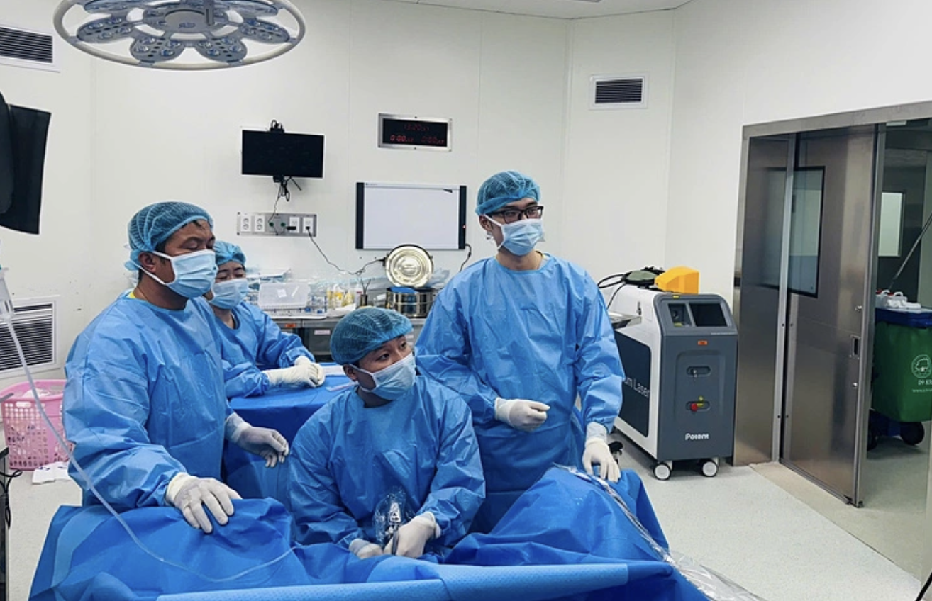 Lập trình viên quê Phú Thọ suy thận nặng, 2 quả thận lúc nhúc hàng trăm viên sỏi: Bác sĩ tóm gọn bằng 6 chữ ‘chí mạng’- Ảnh 1.