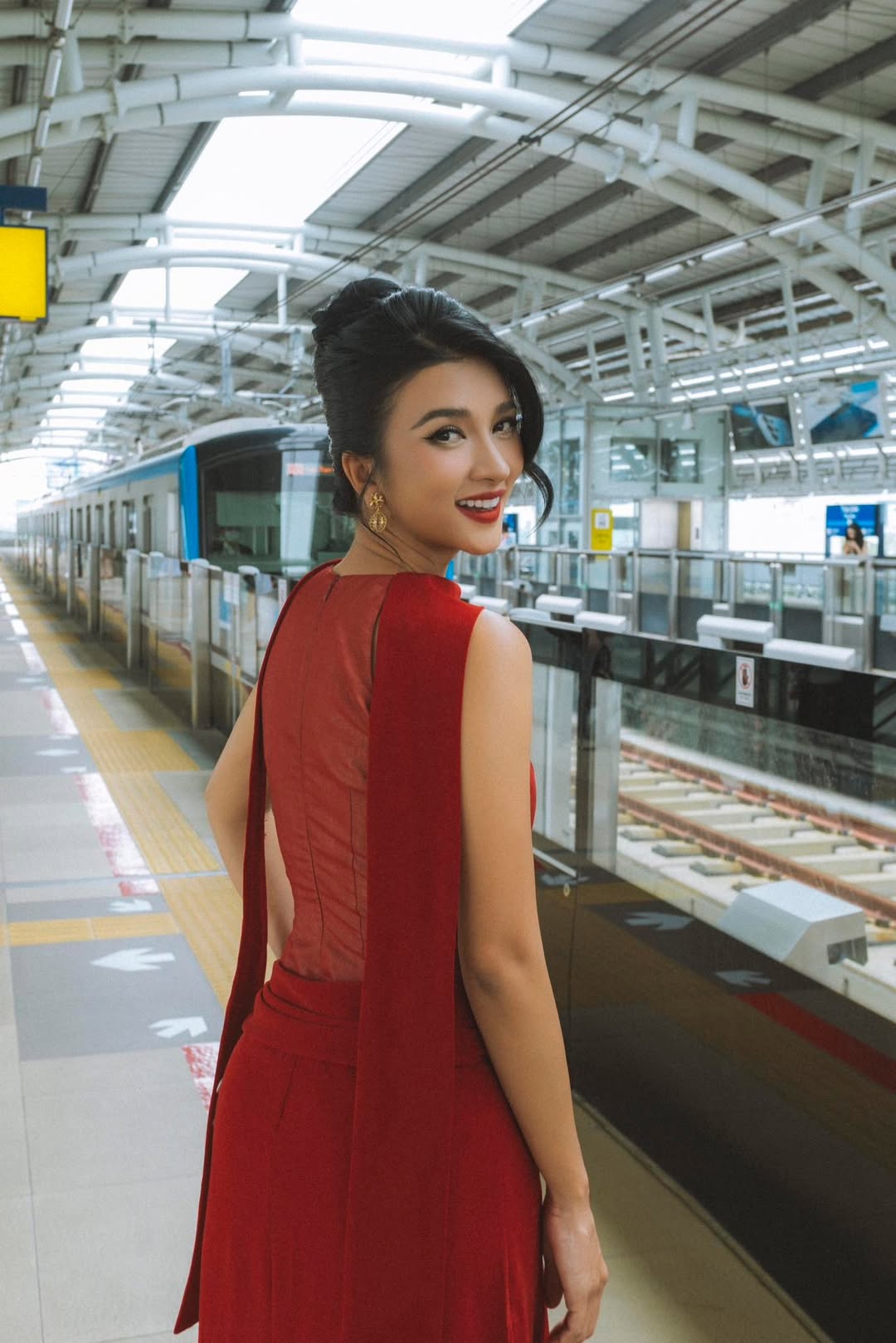 Nữ diễn viên được khen đẹp nhất Việt Nam khiến gần 2 triệu người không tin tuổi thật- Ảnh 20.