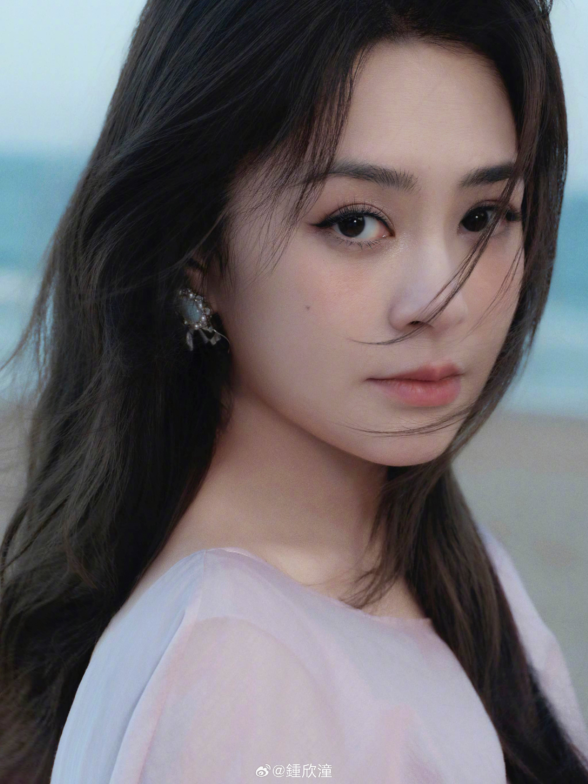 Chung Hân Đồng sống thế nào sau vụ lộ ảnh nóng với Trần Quán Hy, bị chồng bác sĩ ruồng bỏ, trai trẻ tống tiền?- Ảnh 10.