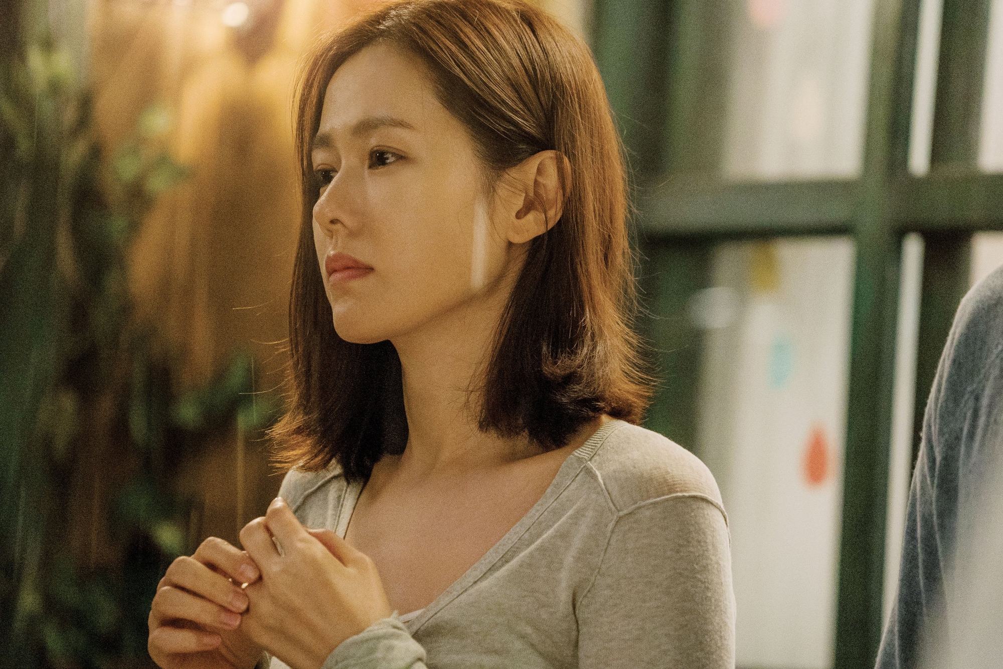 Không thể tin nổi đây là Son Ye Jin, quốc bảo nhan sắc xứ Hàn sao lại xấu thế này?- Ảnh 11.