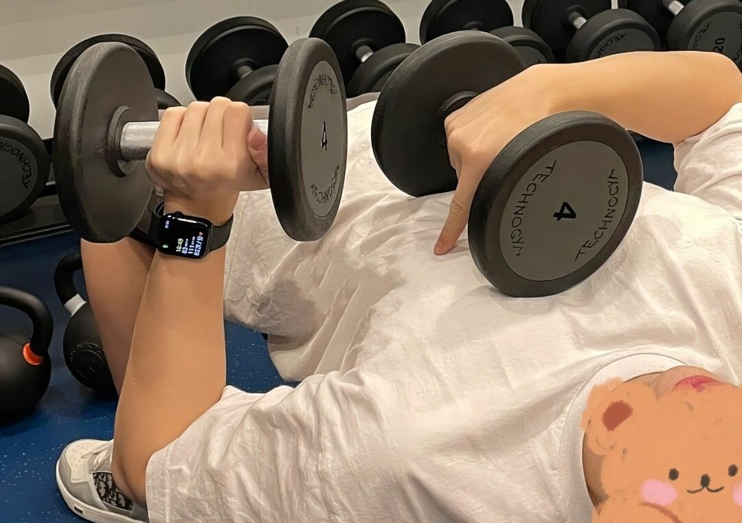 Chàng trai 26 tuổi còn độc thân bị sùi mào gà sau một buổi… tập gym- Ảnh 1.