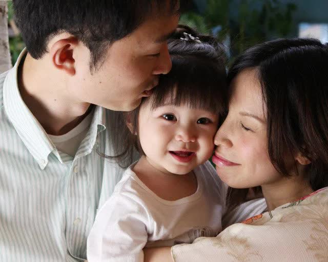 1 đứa trẻ không được sống cùng với bố mẹ sẽ trưởng thành với tính cách, tâm lý ra sao?- Ảnh 3.