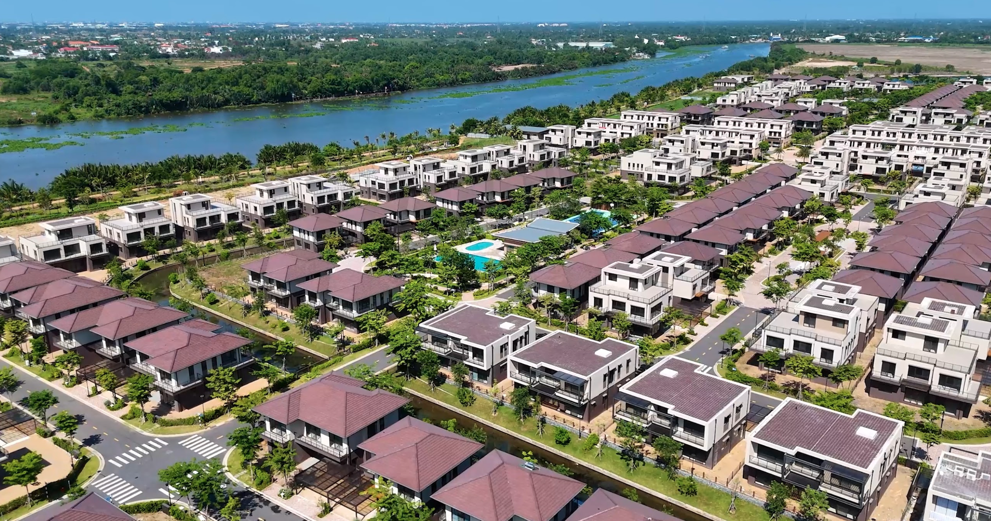Nhà phố, biệt thự khu vực này bất ngờ tăng vọt giao dịch lập mặt bằng giá mới, “soi” lý do phía sau- Ảnh 2.