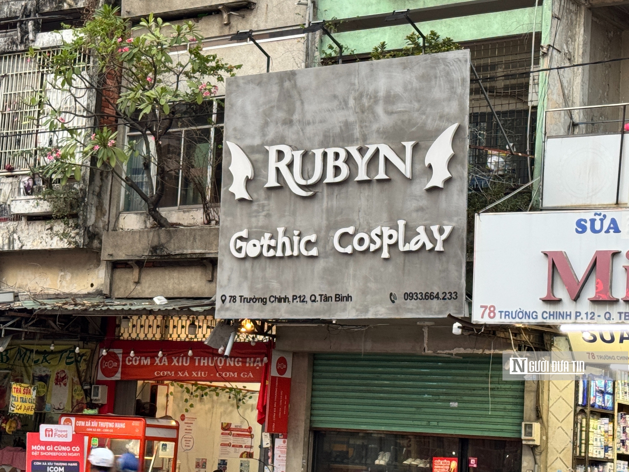 Hiểm họa lạp xưởng nướng đá “nhiều không” tại Tp.Hồ Chí Minh- Ảnh 2.