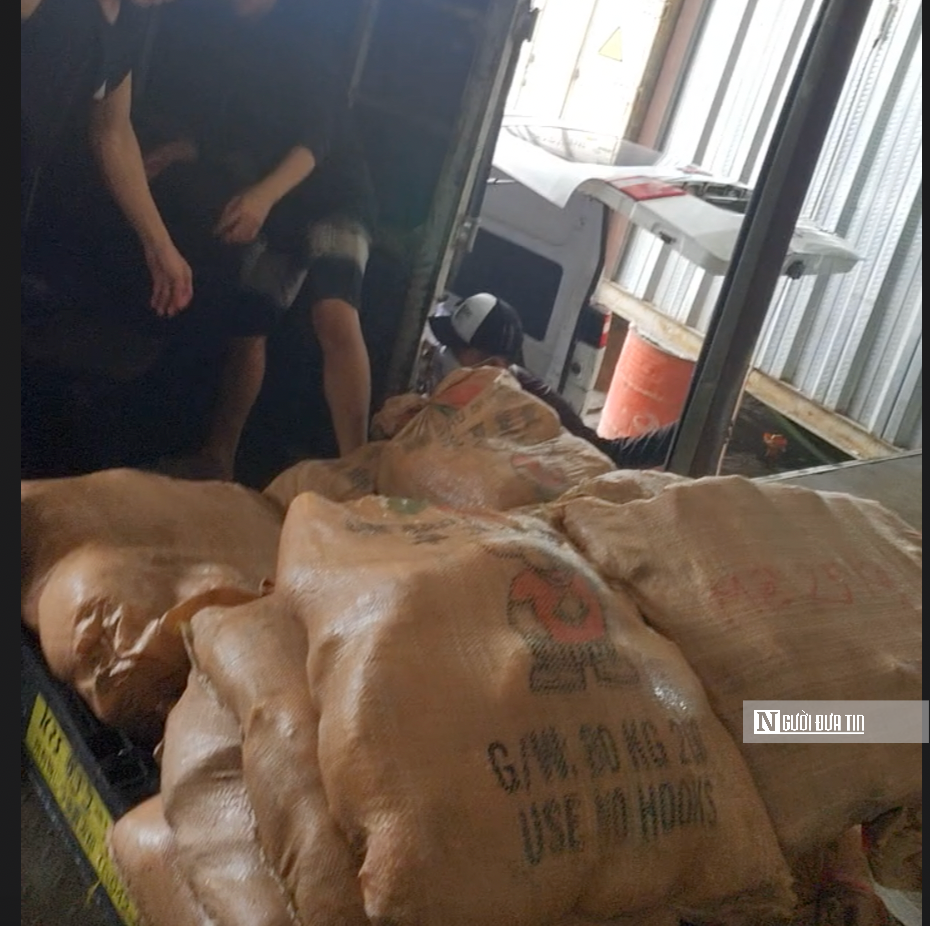 Hiểm họa lạp xưởng nướng đá “nhiều không” tại Tp.Hồ Chí Minh- Ảnh 13.