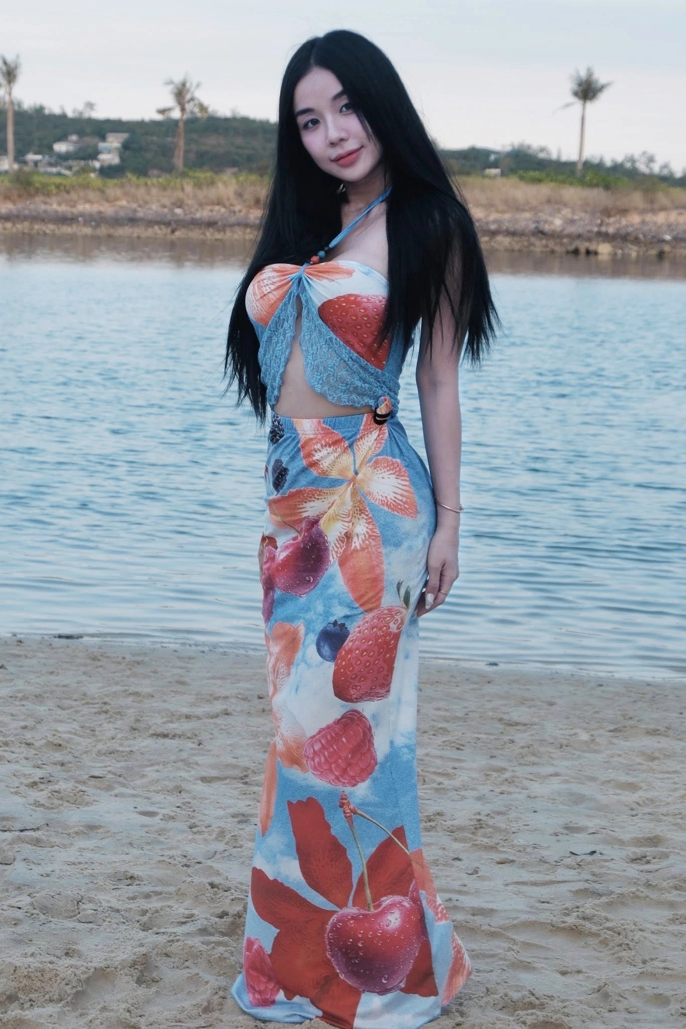 Cindy Lư gái 2 con sở hữu sắc vóc gái son phải mơ ước: Có 5 bí quyết đáng học hỏi để tự tin diện từ croptop bé xíu đến bikini cắt xẻ táo bạo- Ảnh 4.