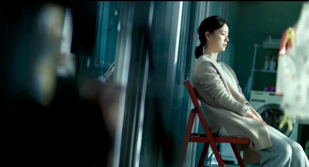 Mẹ trẻ vội đi vệ sinh, để con gái 5 tuổi trông cặp sinh đôi mới đầy tháng và bi kịch đã xảy ra ngay sau đó- Ảnh 3.