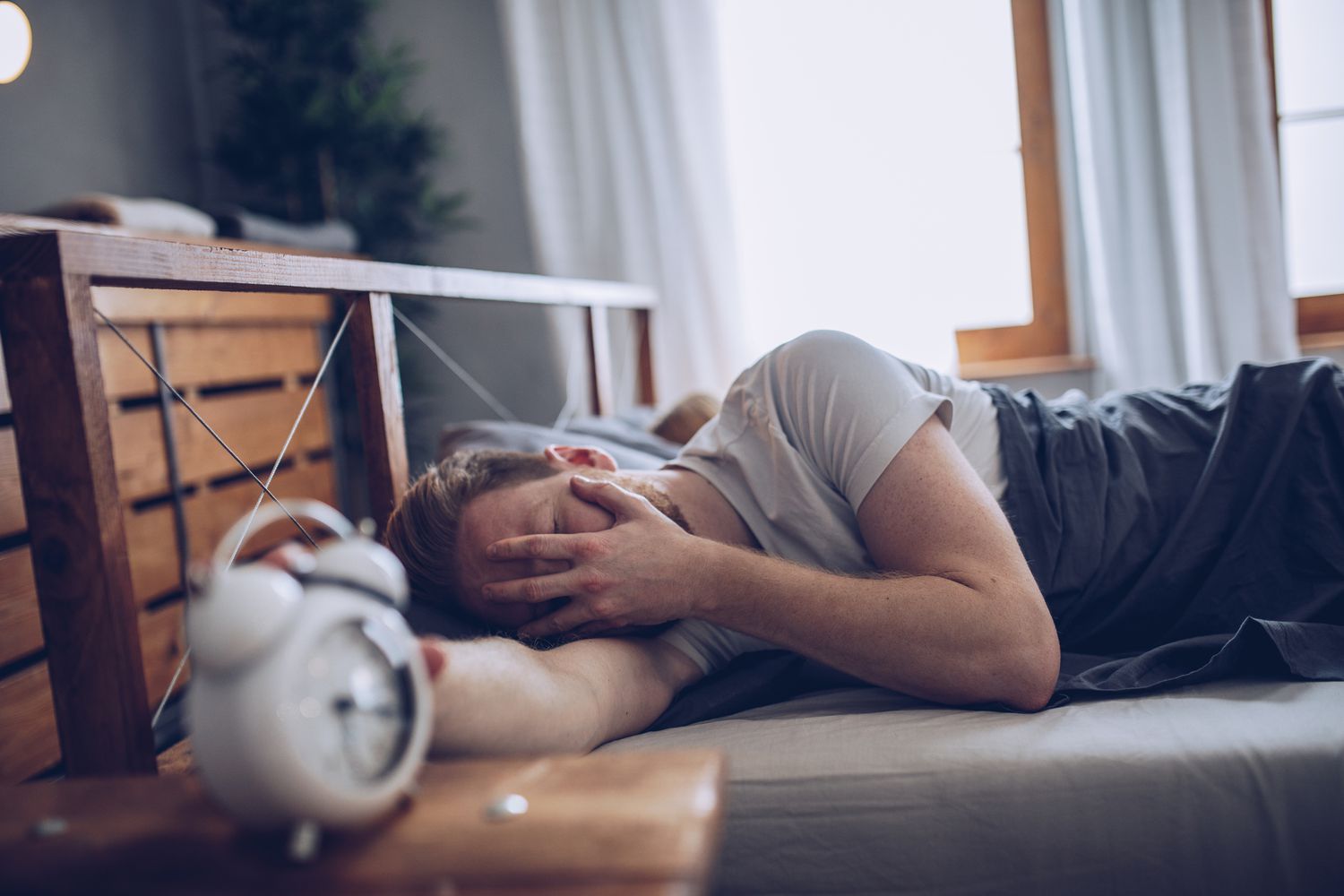 6 thói quen buổi sáng phá gan chẳng kém rượu bia: Nhiều người vô tư làm mỗi ngày- Ảnh 5.