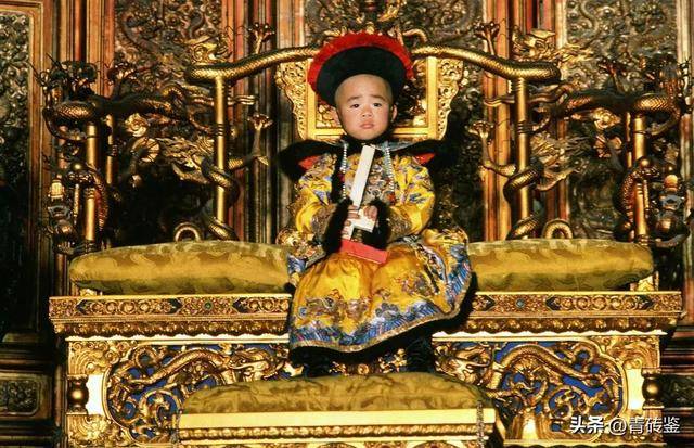 Phổ Nghi 9 tuổi vẫn còn thói quen kỳ quặc này khiến ai thấy cũng ái ngại: Cuối đời ông đã nói ra sự thật- Ảnh 2.