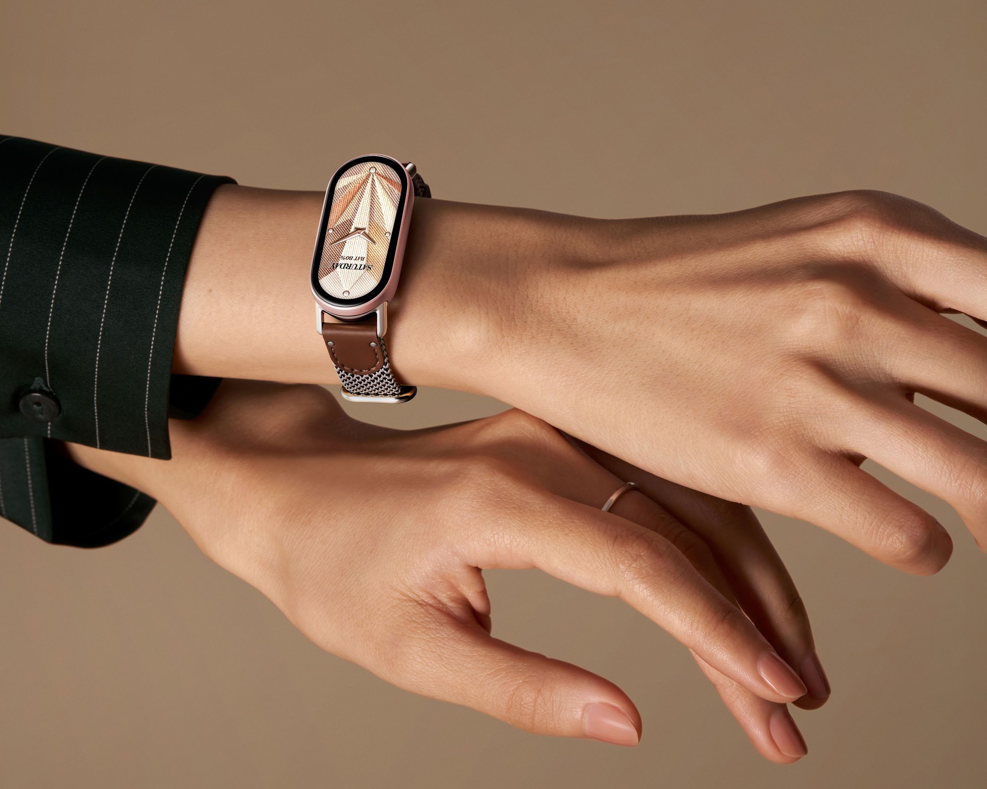Nâng cấp chất sống khỏe: Gọn - Xinh - Thông minh với Xiaomi Smart Band 10- Ảnh 1.