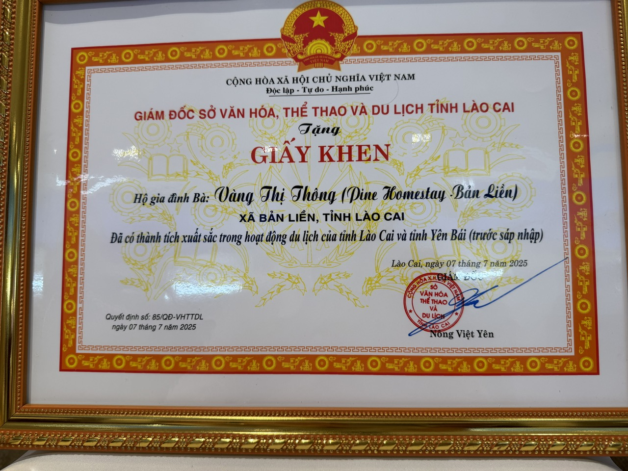 Người phụ nữ Tày 6 năm giữ ruộng làm du lịch bỗng nổi tiếng nhờ show thực tế liên tục lọt top trending, nhận bằng khen của tỉnh Lào Cai- Ảnh 4.