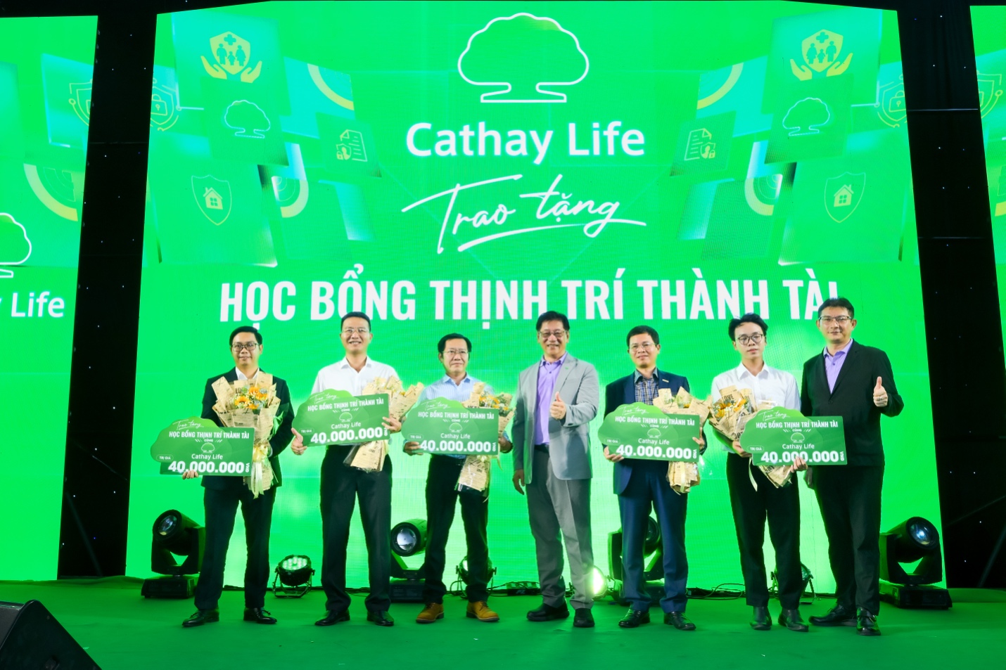 Cathay Life Việt Nam kỷ niệm 17 năm thành lập: Hành trình kiến tạo niềm tin và lan tỏa giá trị bền vững- Ảnh 3. Cathay Life Việt Nam kỷ niệm 17 năm thành lập: Hành trình kiến tạo niềm tin và lan tỏa giá trị bền vững- Ảnh 3.