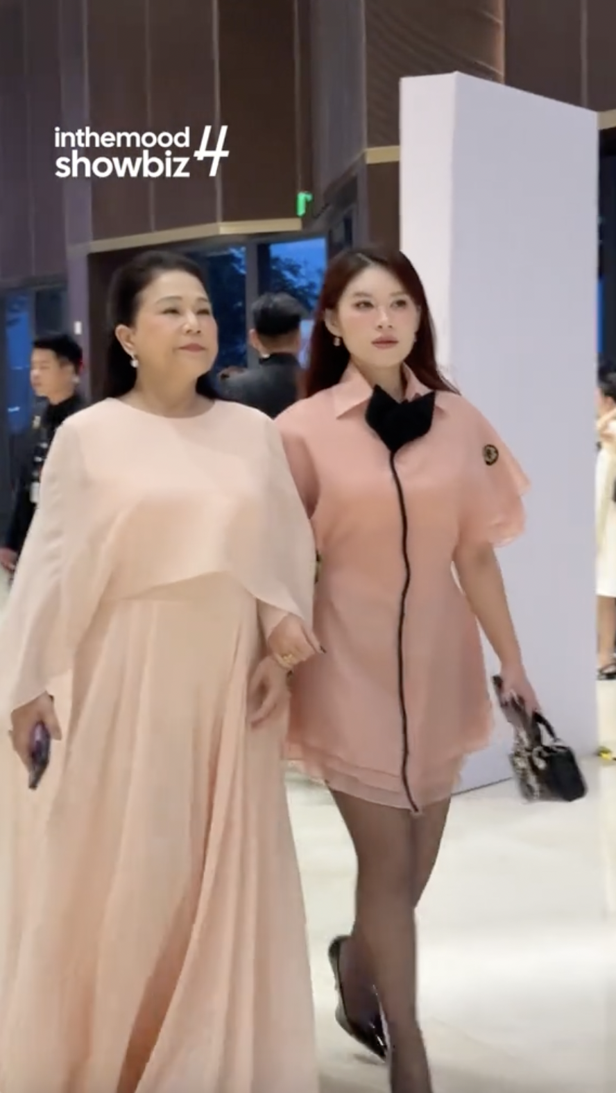 Mặc sai dress code, tiểu thư 7.000 tỷ của showbiz Việt gây tranh cãi tại đám cưới Cindy Lư - Đạt G- Ảnh 2.