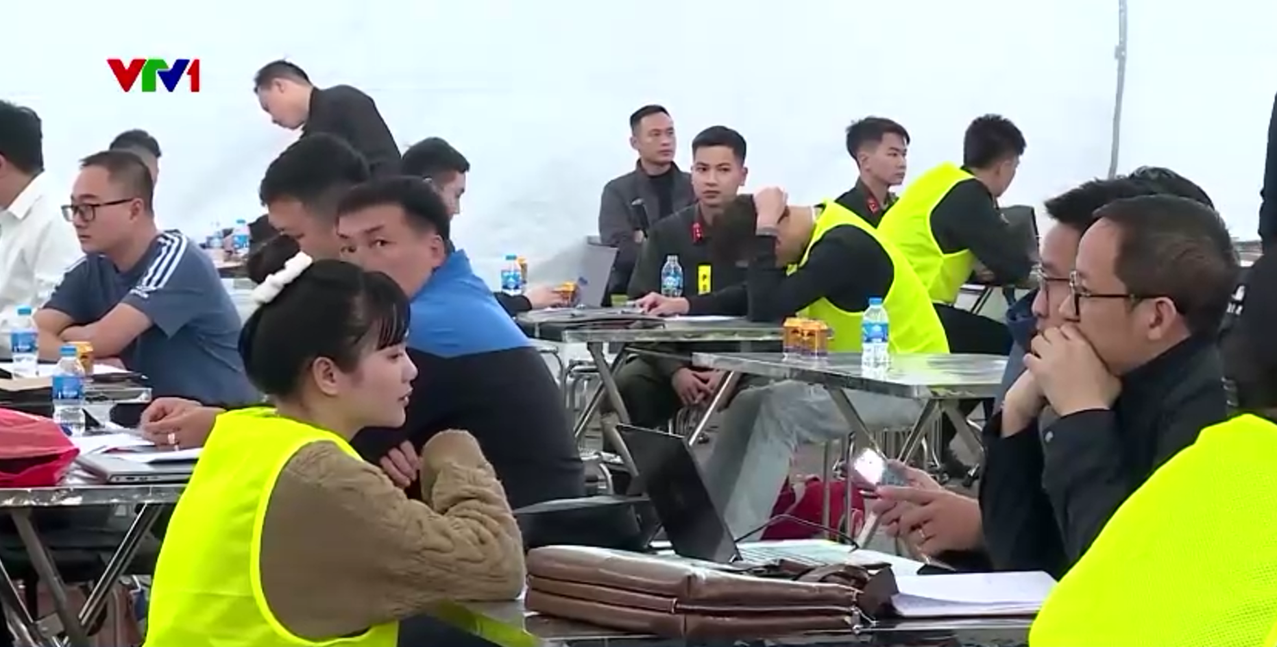 Chiêu mới, bẫy cũ: Mạo danh cán bộ sau sáp nhập phường để chiếm đoạt tài khoản- Ảnh 3.