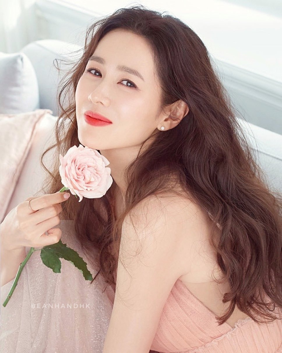 Không thể tin nổi đây là Son Ye Jin, quốc bảo nhan sắc xứ Hàn sao lại xấu thế này?- Ảnh 1.