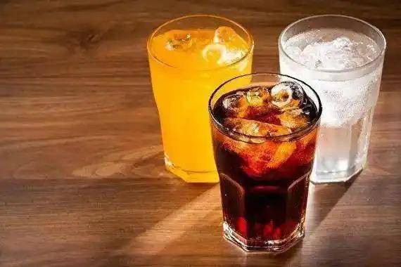 Một triệu người chết vì bệnh thận mỗi năm! Bác sĩ: Uống nước "cầm hơi" còn tốt hơn ăn nhiều 3 thứ này mùa hè- Ảnh 3.