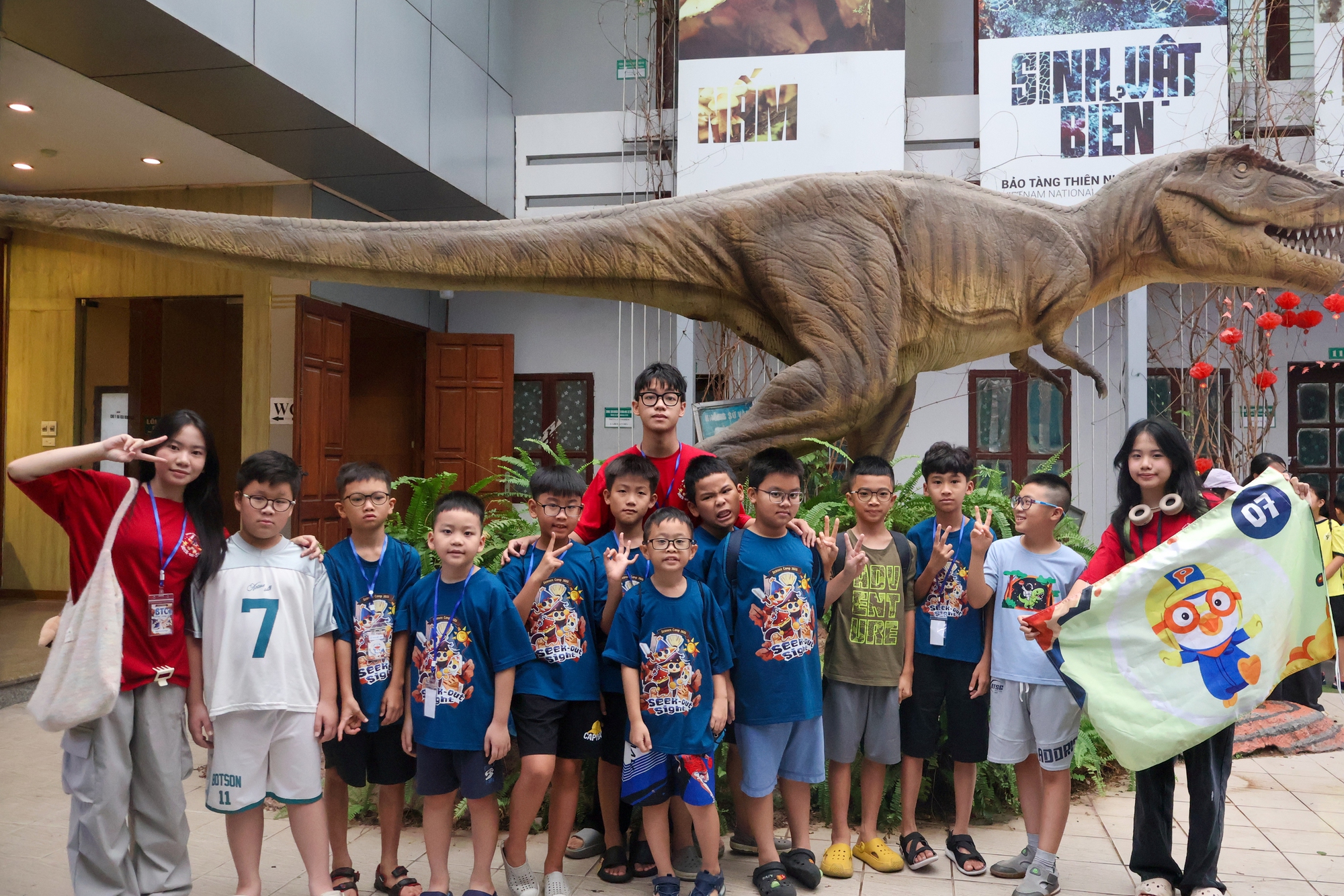 Hè thì làm gì? Cùng CLB sản sinh nhiều "nhà khoa học" nhất chuyên Ams khám phá về cổ sinh vật, lý thuyết ảo ảnh trong chương trình cực xịn- Ảnh 2.