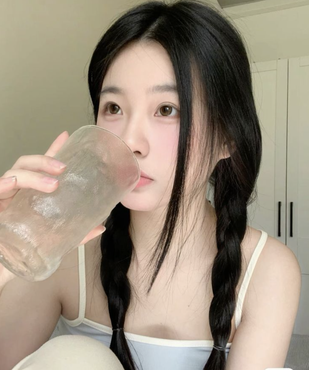 Uống nước theo khung giờ giúp da dẻ căng mịn, dáng thon bụng gọn: Chiêu giảm cân 