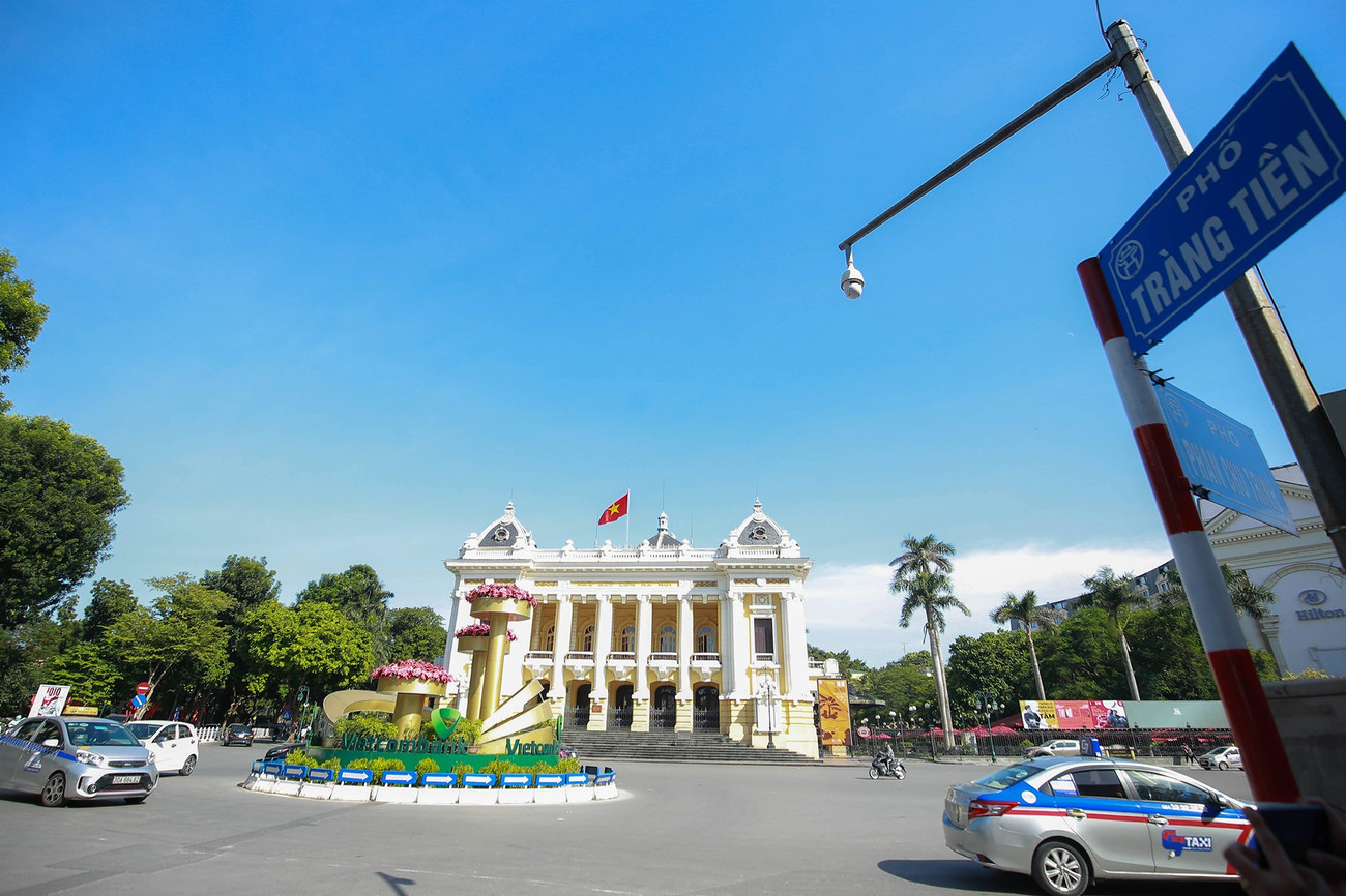 Du lịch Hà Nội thế nào khi xe máy chạy xăng bị cấm từ vành đai 1?- Ảnh 5.