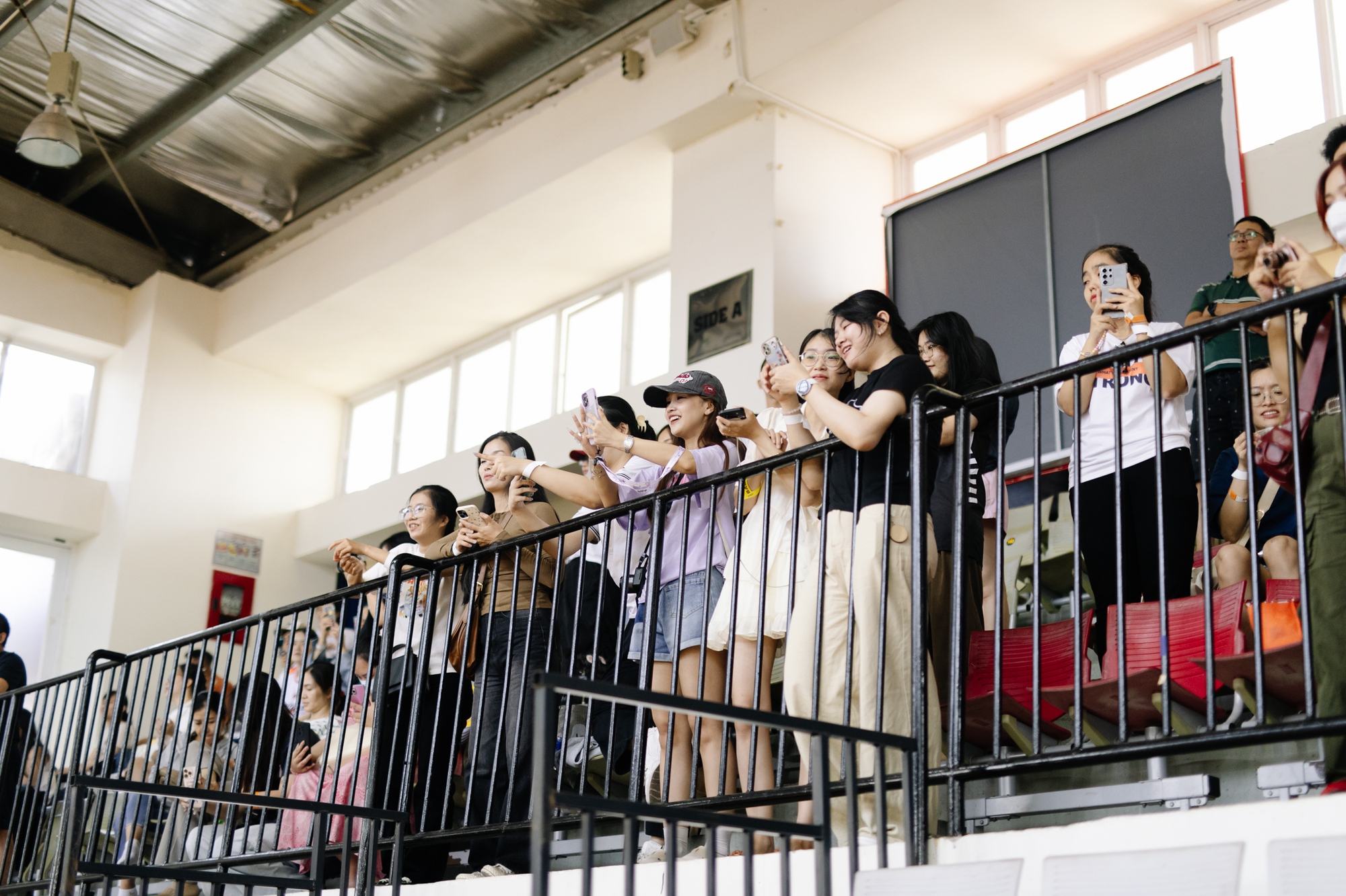 Khối nghỉ hè: "Hè mà chỉ ở nhà thì chán lắm", phụ huynh TP.HCM chi 20 triệu đồng cho con tự chọn trải nghiệm- Ảnh 1.