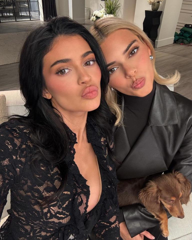 Chị em Kendall - Kylie Jenner 