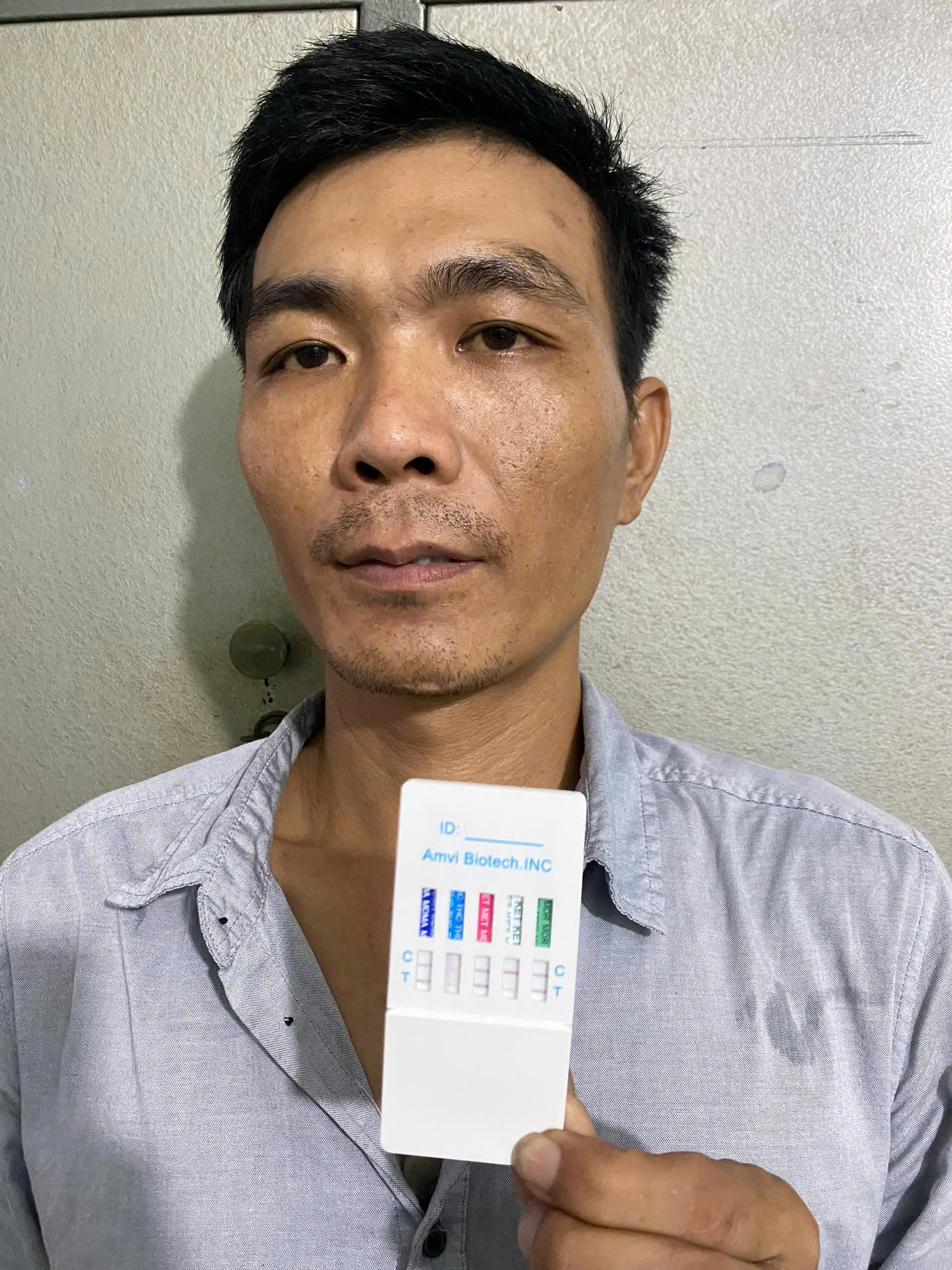Vụ cô gái ôm con nhỏ bị đánh tới tấp: Chân dung "Trung cá chép" vừa bị bắt- Ảnh 1.