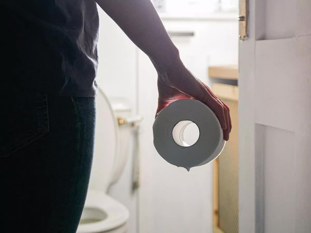 Suy thận ở tuổi 36, người đàn ông ân hận “tôi uống thứ này thay nước lọc vì tưởng tốt cho sức khỏe”- Ảnh 1.