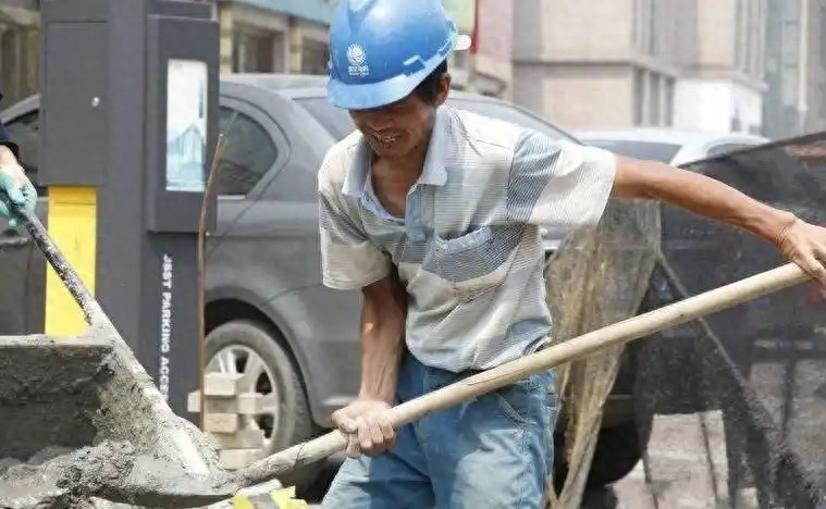 5 câu nói cha mẹ EQ thấp thường buột miệng sau khi biết điểm thi tốt nghiệp - Càng nói, con càng tổn thương- Ảnh 1.