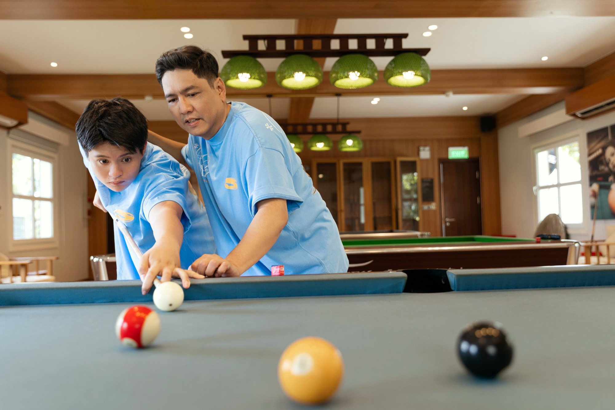 "Cậu cả" nhà Thanh Thúy - Đức Thịnh: Mới 16 tuổi đã “gây sốt” vì visual đỉnh, chiều cao nổi bật và loạt tài lẻ đáng nể- Ảnh 8.