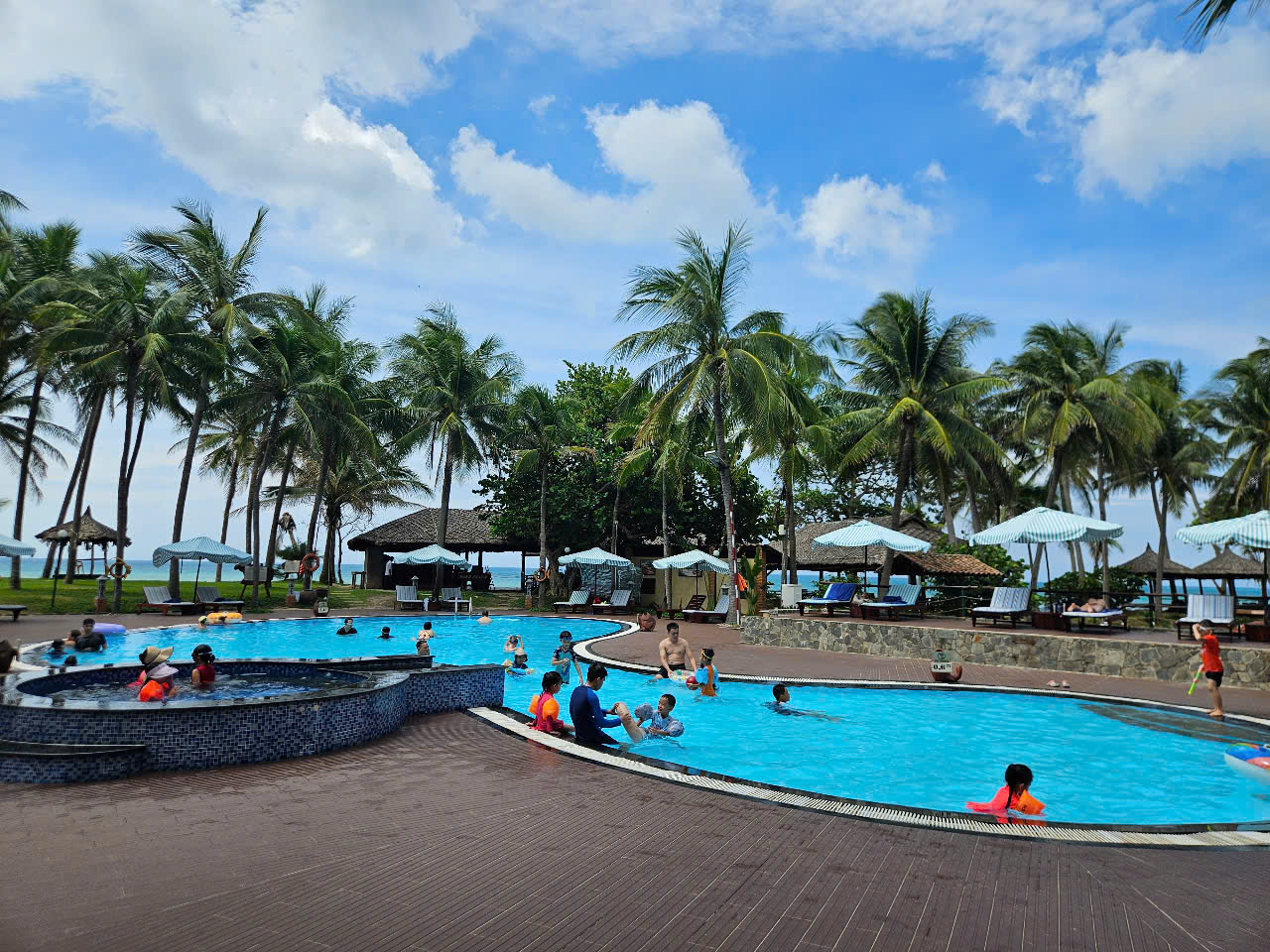 Nhiều người bị lừa đặt phòng khách sạn, resort dịp hè- Ảnh 1.
