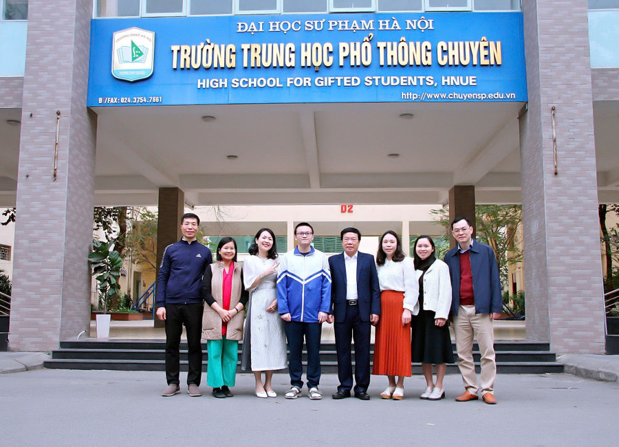 Chủ nhân Huy chương Vàng Olympic Hóa học quốc tế và những cái nhất- Ảnh 6.