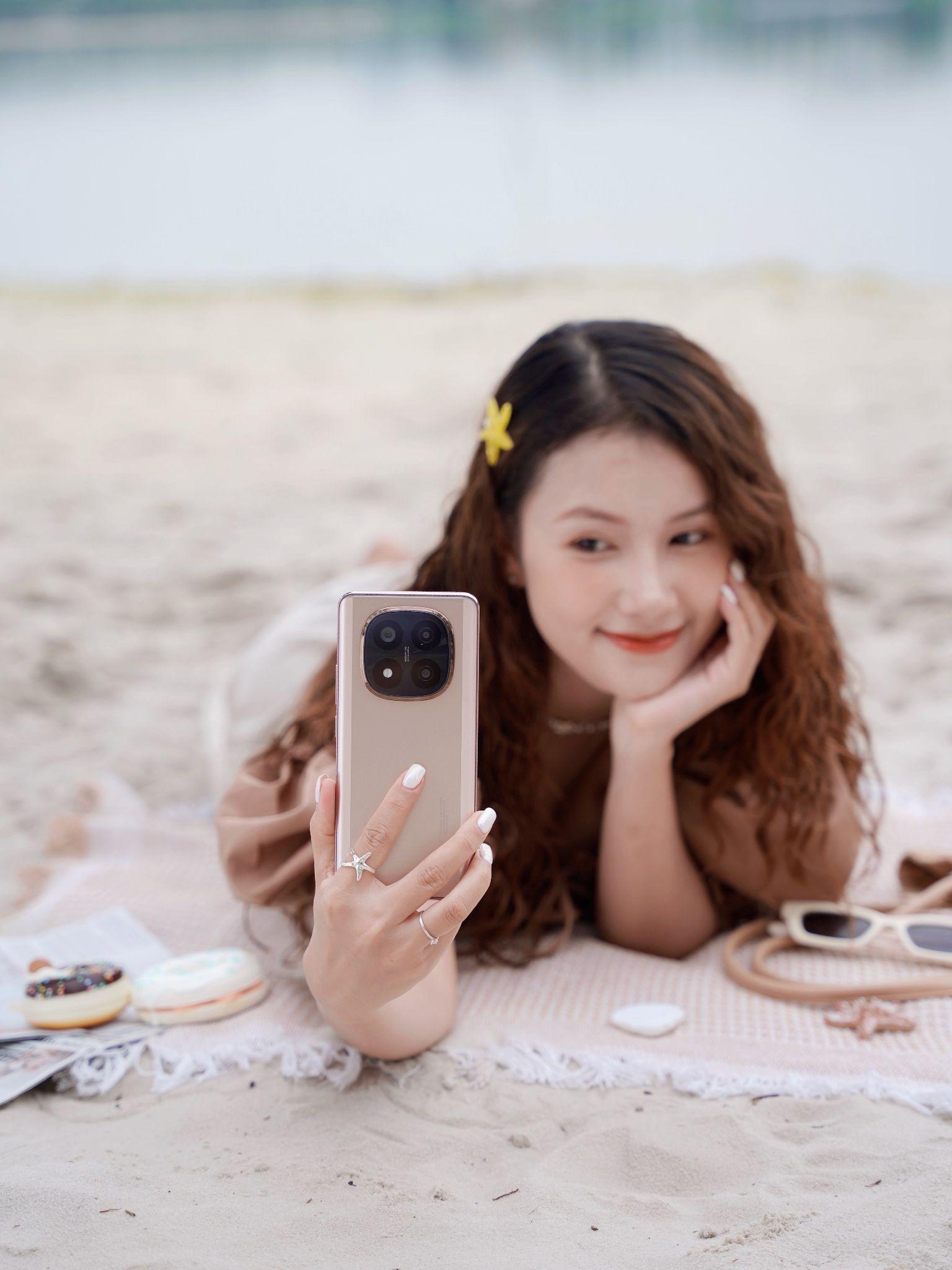Bật mí bí quyết “sống ảo” đỉnh cao hè này với Redmi Note 14 Series Vàng Sa Mạc- Ảnh 2.