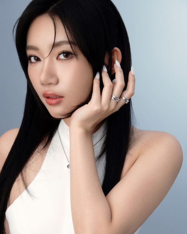 Bích Phương lần này lạ quá, hao hao hết người này đến người khác- Ảnh 7.