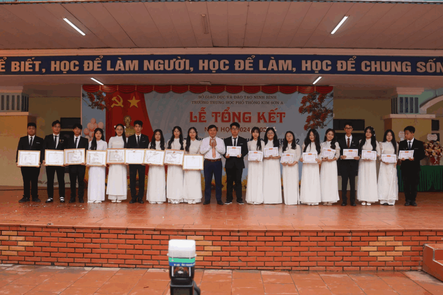 Nữ sinh Ninh Bình đạt thủ khoa khối A00 toàn quốc năm 2025- Ảnh 3.