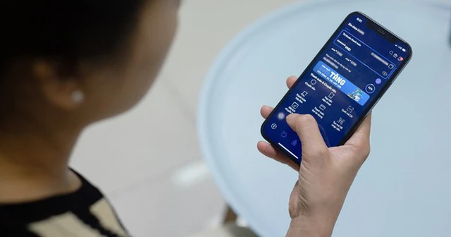 Vừa chuyển khoản thành công 265 triệu đồng vào tài khoản ngân hàng ACB của con trai, người mẹ 60 tuổi lập tức lên công an làm việc- Ảnh 1.