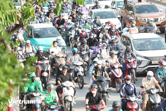 Hà Nội đề xuất 3 mức hỗ trợ bằng tiền mặt để người dân chuyển đổi sang xe điện- Ảnh 1.