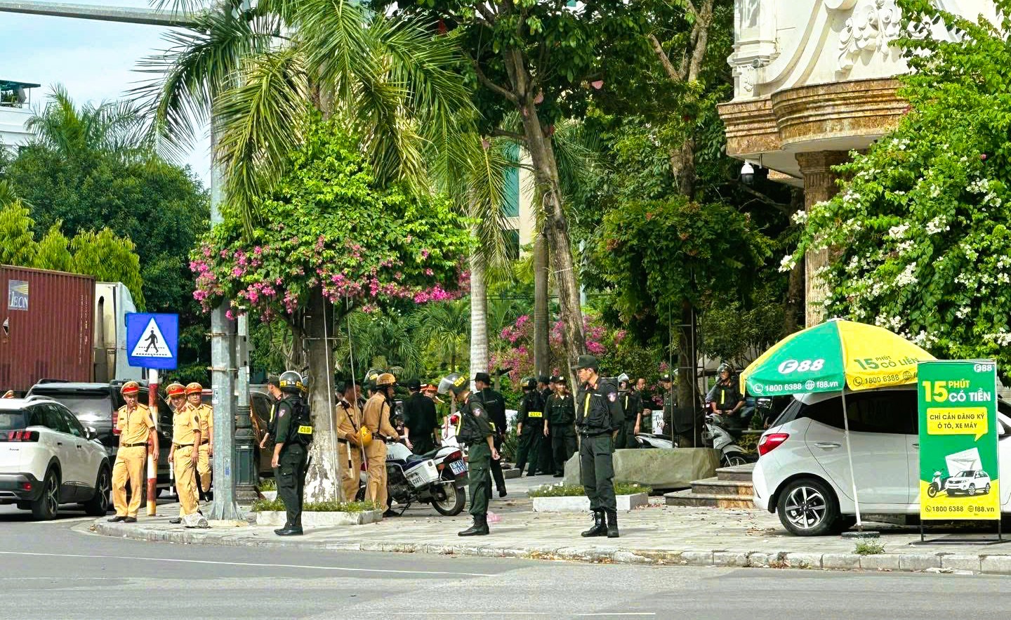 Công an Thanh Hóa thông tin khám nhà trùm giang hồ Ý "ẻng"- Ảnh 2. Công an Thanh Hóa thông tin khám nhà trùm giang hồ Ý "ẻng"- Ảnh 2.