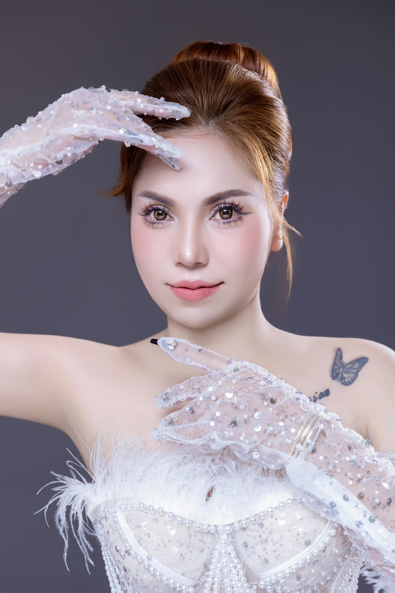 Mẹ U50 của LyHan cỡ này!- Ảnh 4.