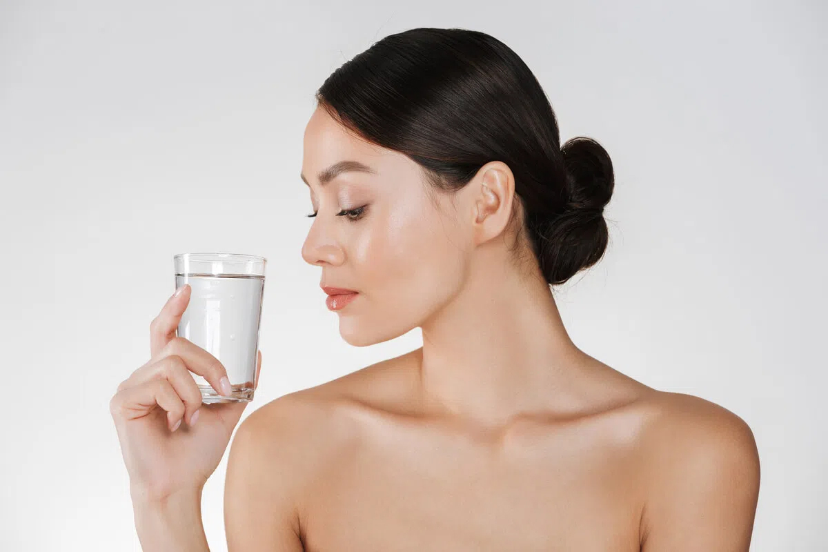 Phụ nữ sau tuổi 40 uống collagen mỗi ngày: Da căng mịn bật tông, khỏe xương khớp nhưng cần lưu ý 7 điều quan trọng- Ảnh 2.
