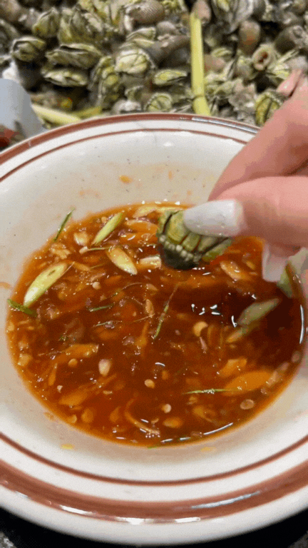 Loại ốc mang cái tên "rợn người" nhưng lại là "tinh hoa ẩm thực" khiến giới sành ăn mê mẩn: Khó bắt - giá đắt, ở Việt Nam chỉ vùng biển này mới có- Ảnh 21.