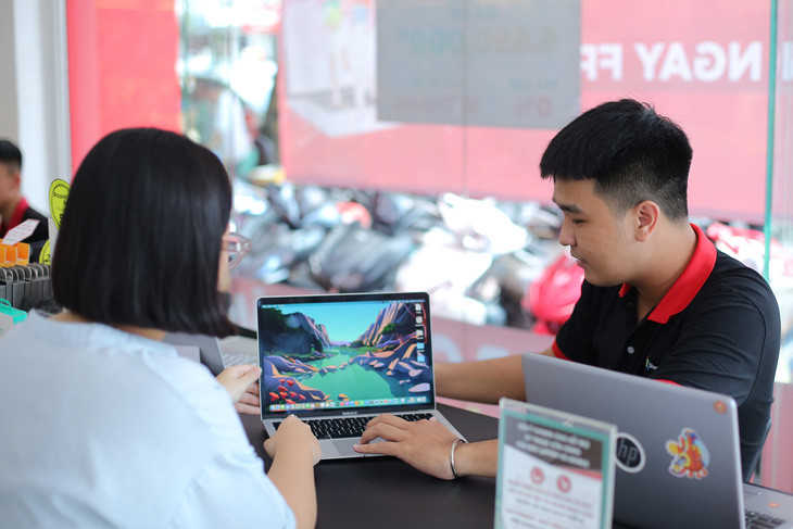 Tân sinh viên nhận ưu đãi độc quyền tại FPT Shop – Giảm đến 8.000.000 đồng khi mua laptop- Ảnh 1.