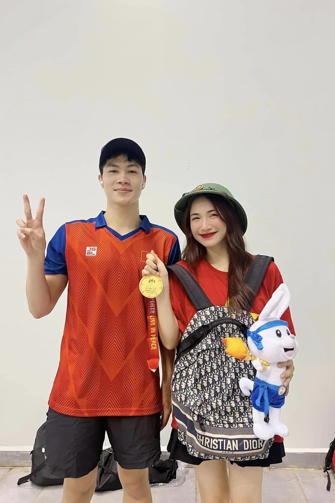 Bo Thúi nhà Hoà Minzy chăm tập thể thao bổ ích ngày hè, ngoại hình thay đổi bất ngờ, mẹ cũng không nhận ra- Ảnh 7.