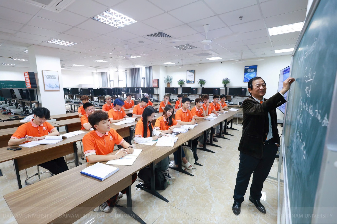 41 ngành/CTĐT mở lối thị trường lao động tương lai của Đại học Đại Nam- Ảnh 5.