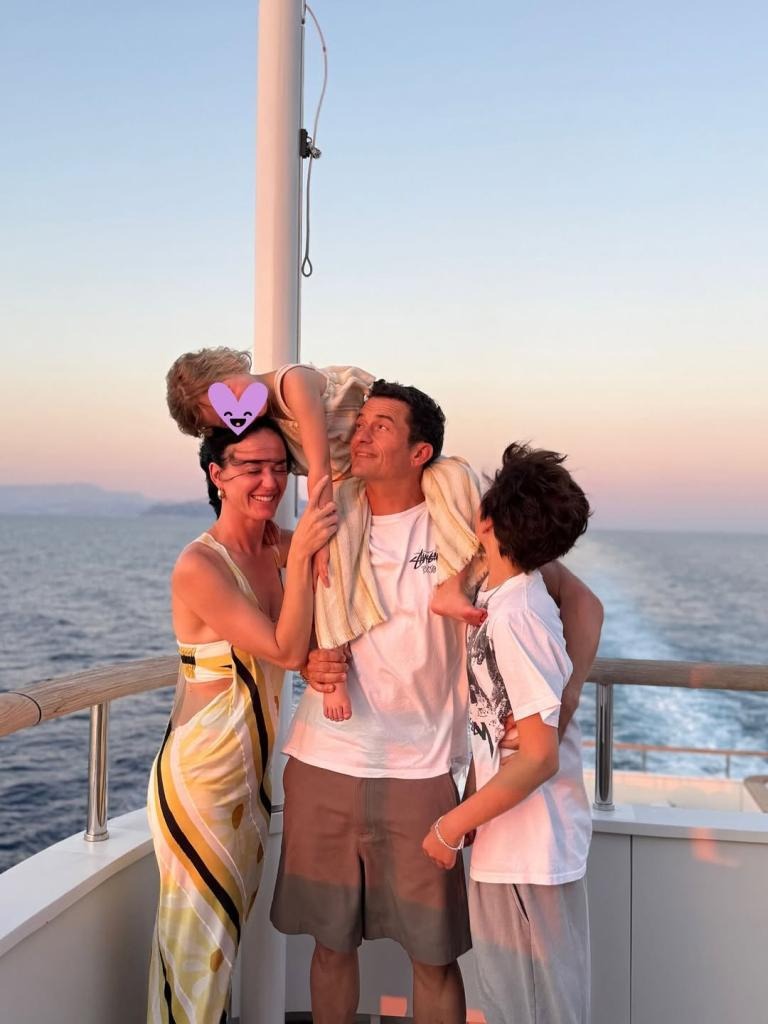 Xót xa cảnh Katy Perry kìm nén, cố không khóc giữa lúc chia tay Orlando Bloom- Ảnh 7.