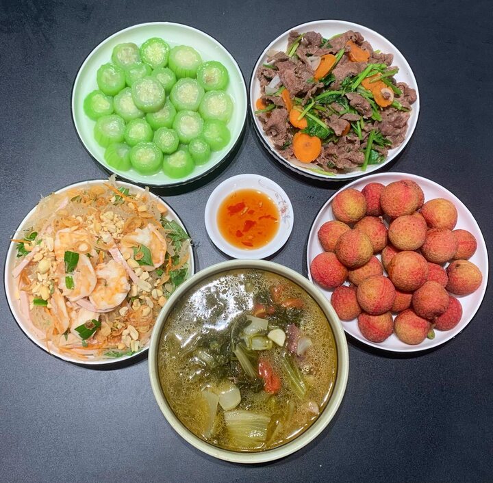 Mẹ đảm gợi ý 30 mâm cơm nhà ngon, đẹp mà không trùng lặp món nào- Ảnh 11.