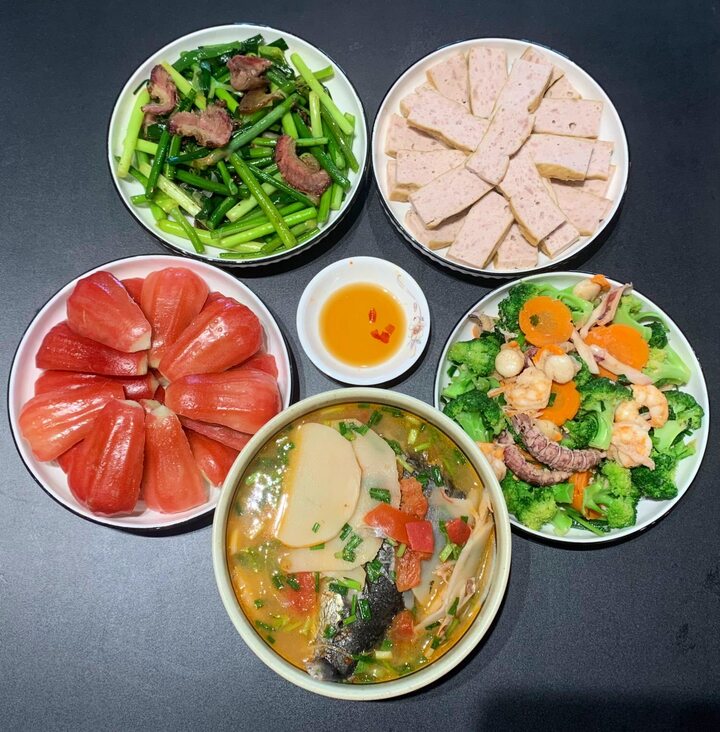 Mẹ đảm gợi ý 30 mâm cơm nhà ngon, đẹp mà không trùng lặp món nào- Ảnh 14.
